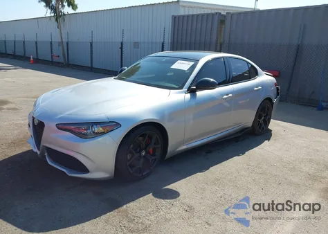 2020 Alfa Romeo Giulia Sport Rwd z USA, uszkodzony, nr VIN ZARFAMAN1L7625596